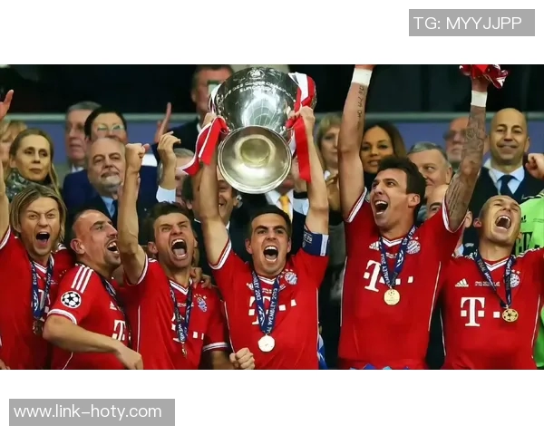 诺伊尔出战584场追平贝肯鲍尔成拜仁队史第五人 诺伊尔出战584场追平贝肯鲍尔成拜仁队史第五人